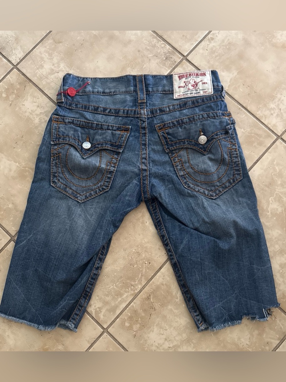 True religion Men’s Big T Cut Off Denim Shorts Size 30